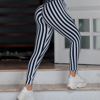 LEGGING LISTRAS BOLINHAS PRETO E BRANCO (empina)