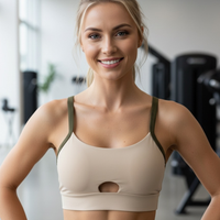 TOP GOTA NUDE COM VERDE MUSGO