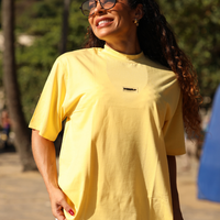 CAMISETA OVERSIZE AMARELA