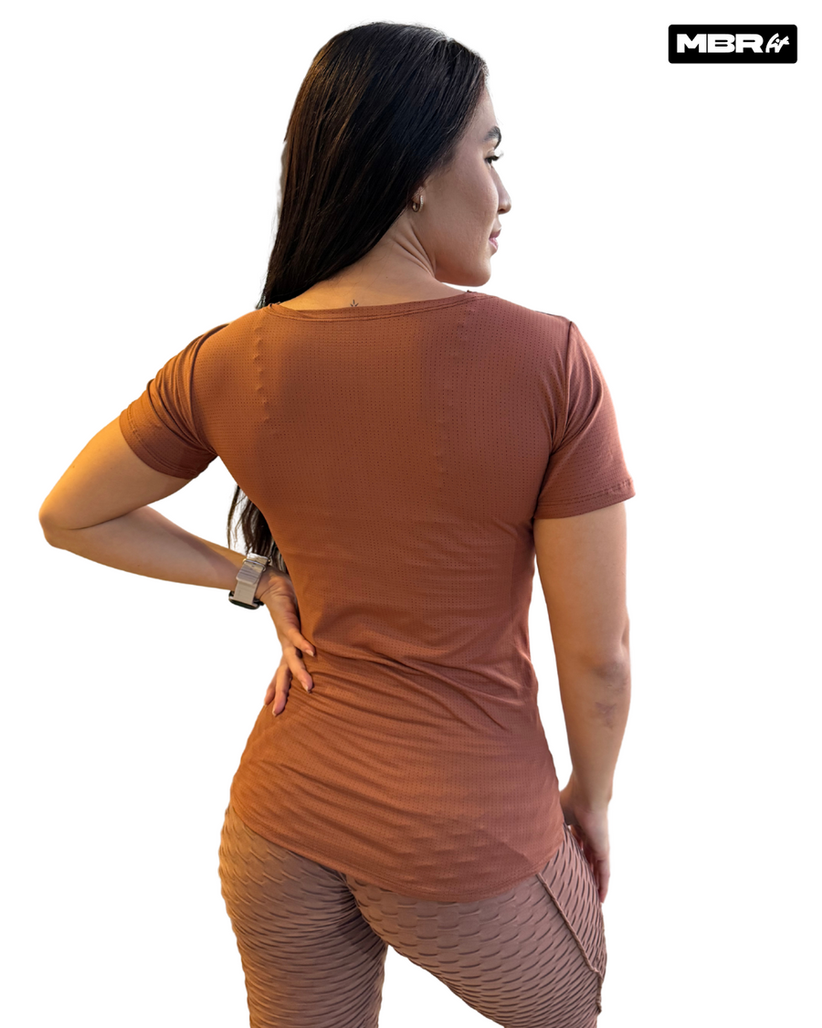 CAMISETA MANGUINHA MARROM