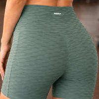 SHORT RETO BROCADO VERDE BOTÂNICO (normal)