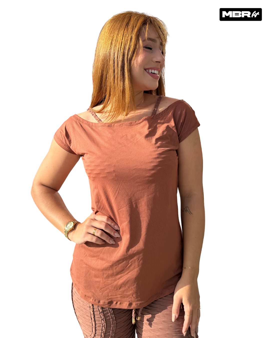 CAMISETA DRY FIT MARROM GOLA CANOA
