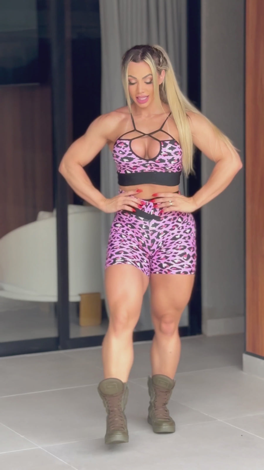CONJUNTO SHORT ONÇA ROSA (empina)